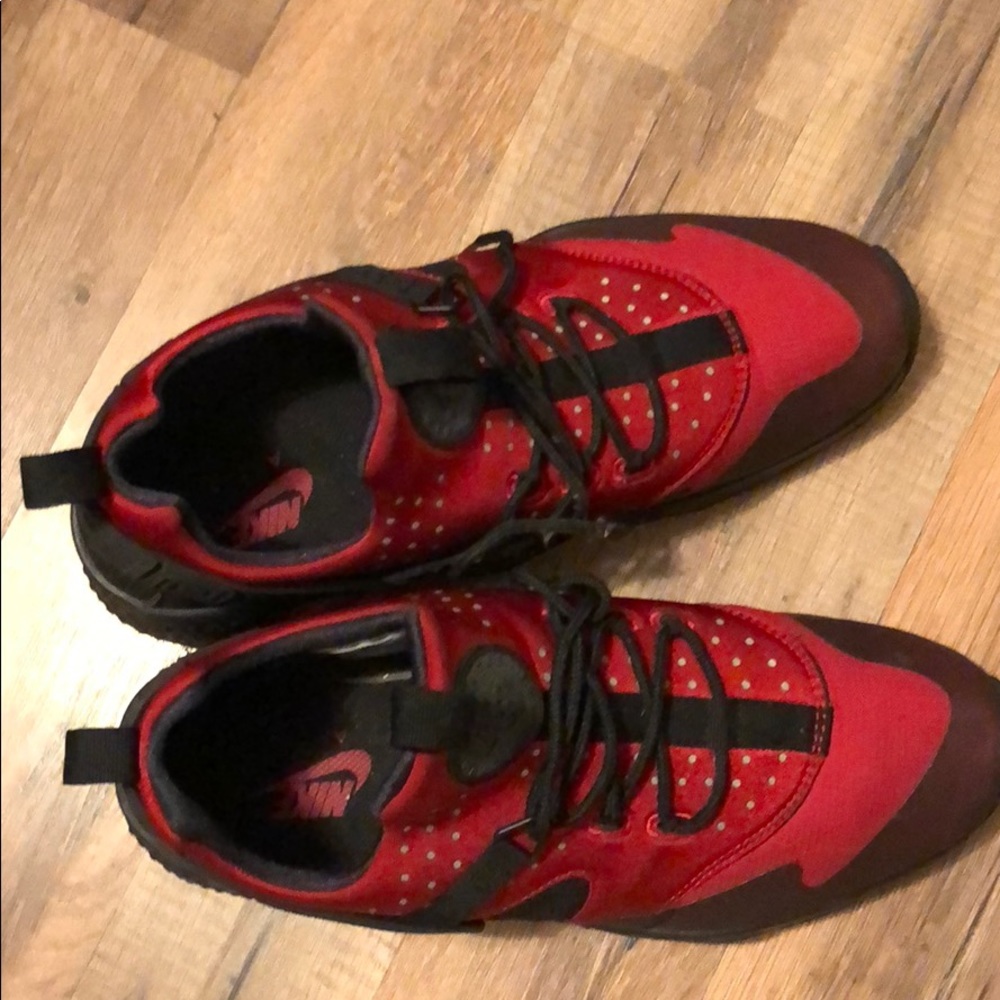 Nike shoe red